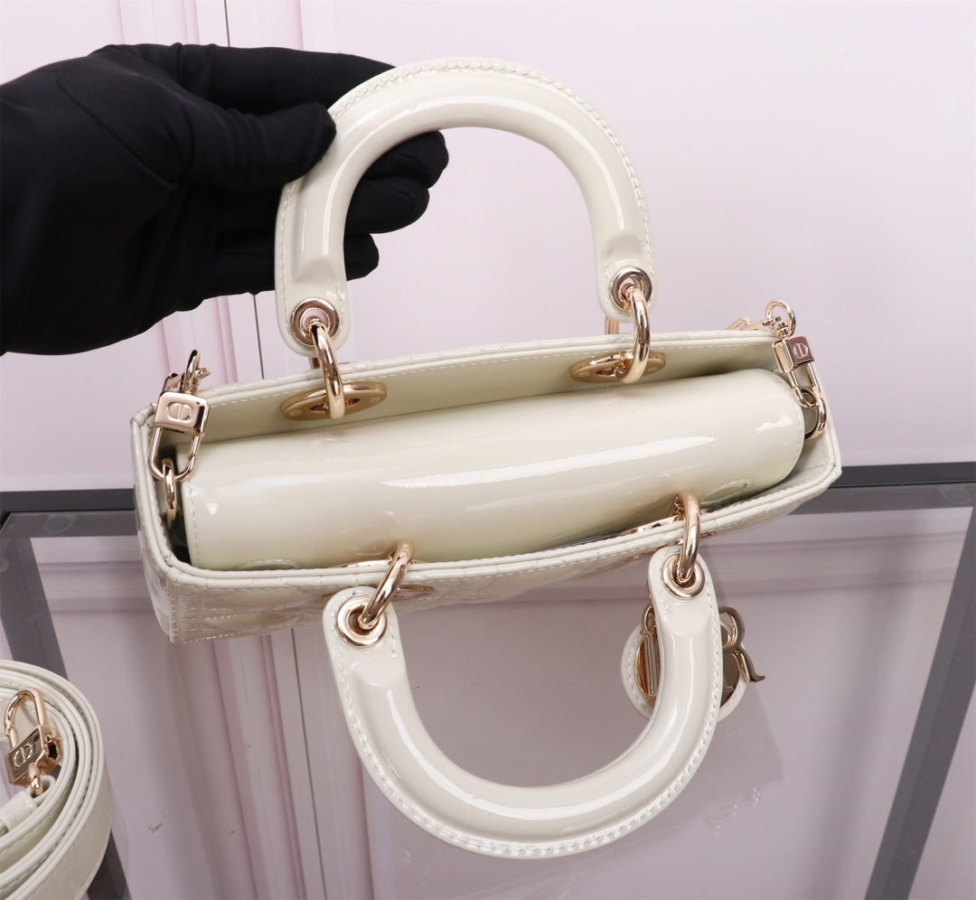 MEDIUM LADY D-JOY 26 WHITE LAMBSKIN mysite