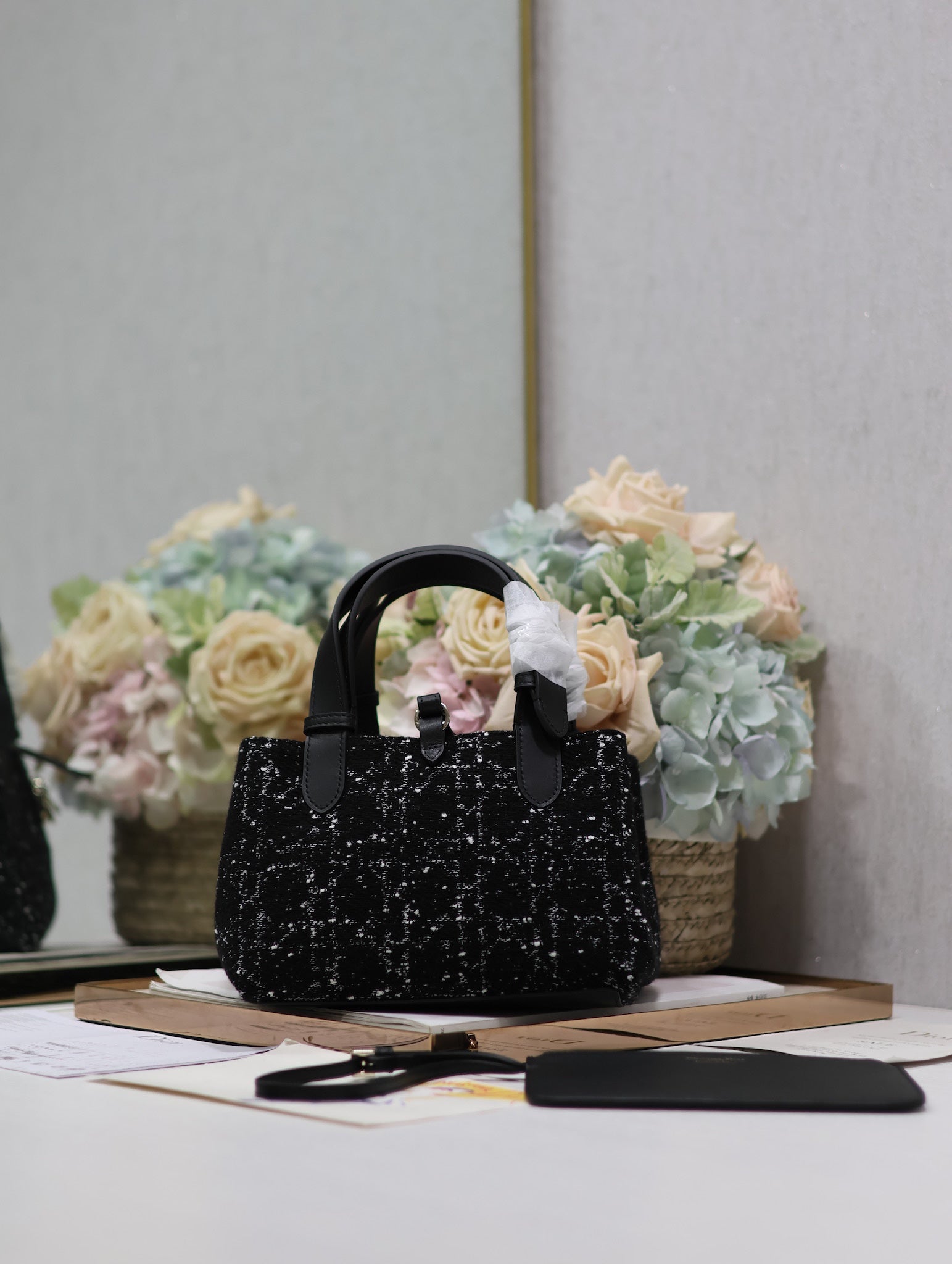 CD Small Toujours 23 Black Tweed 245636 mysite