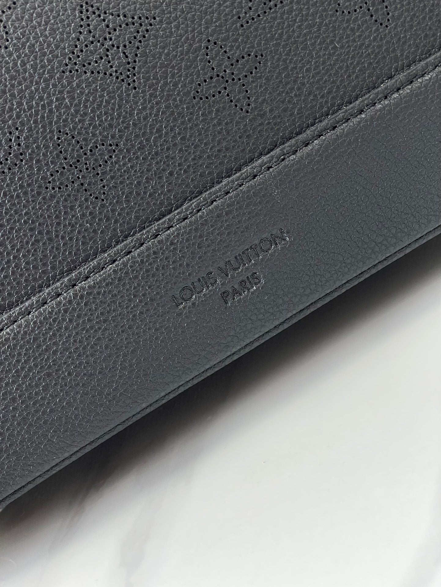 FLORE 28 IN CHARCOAL PERFORATED CALFSKIN mysite