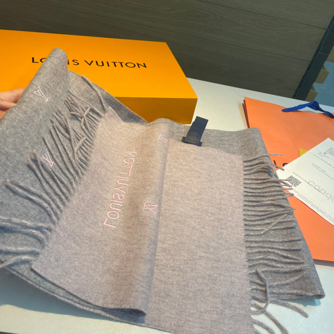 SCARF 190 CM IN HARBOR GRAY CASHMERE WITH PINK LOGO 396327 mysite
