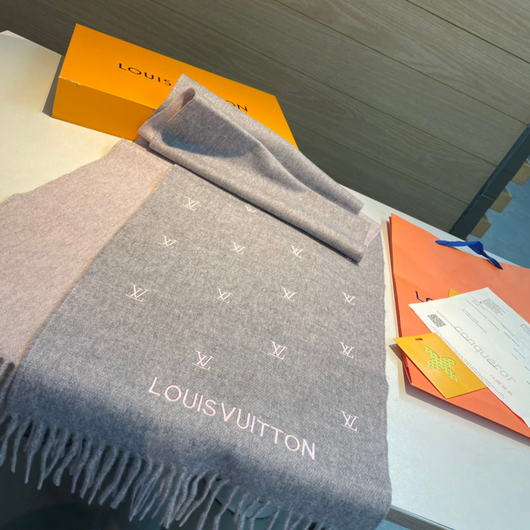 SCARF 190 CM IN HARBOR GRAY CASHMERE WITH PINK LOGO 396327 mysite