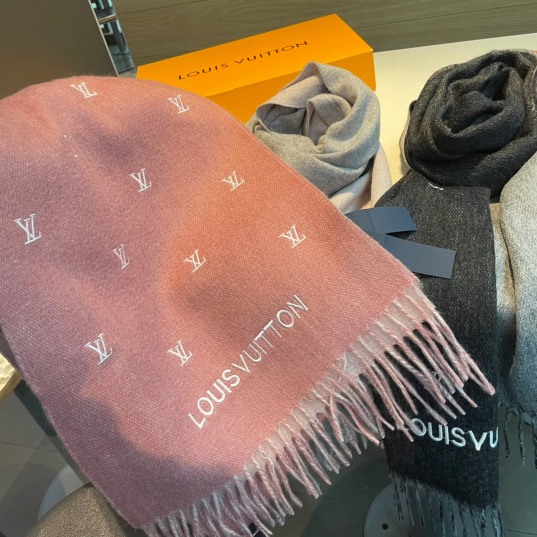 SCARF 190 CM IN SALMON PINK CASHMERE WITH WHITE LOGO 396328 mysite