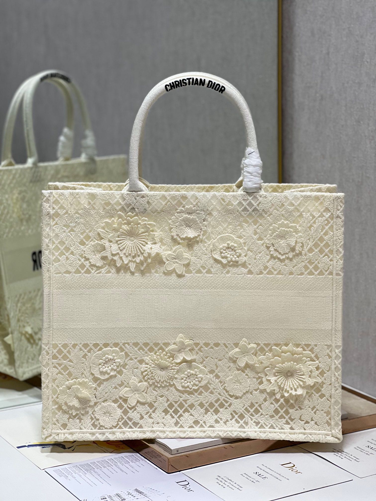 CD Fish Shreds White Book Tote 42cm Bag Canvas 336594 mysite