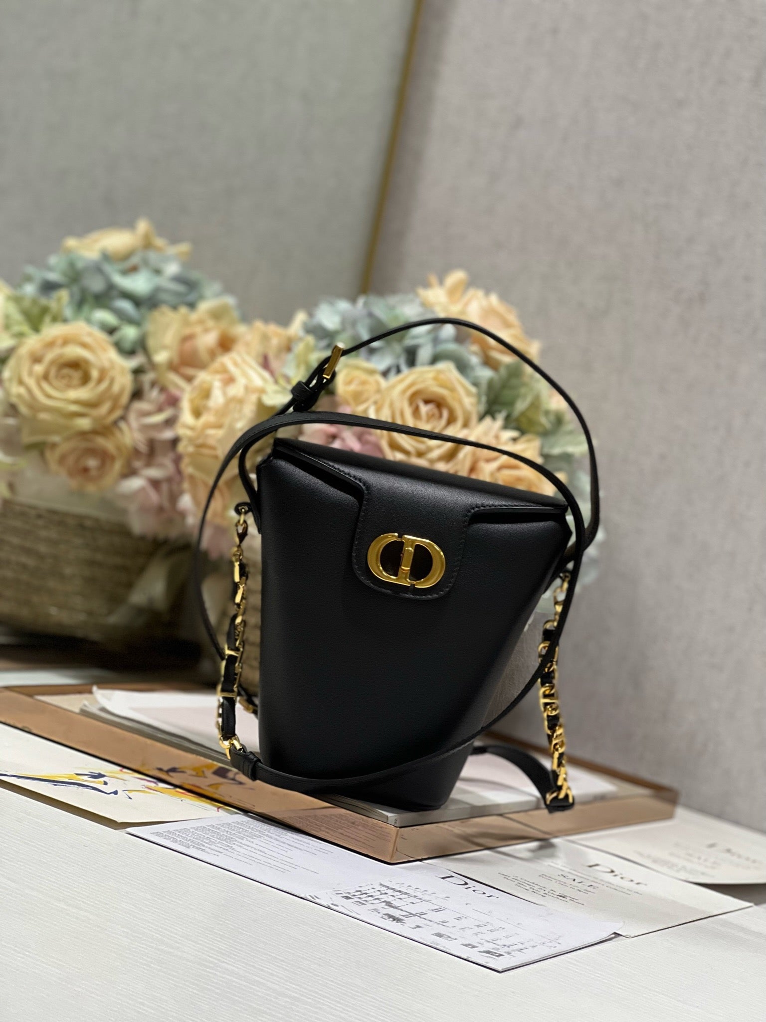 CD Montaigne Large Chain Bucket Bag Black Calfskin 336800 mysite