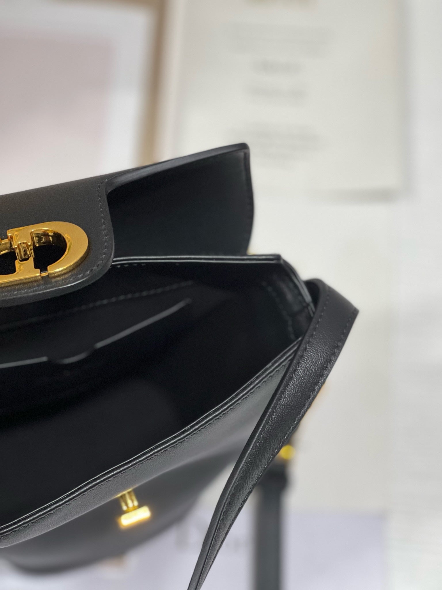 CD Montaigne Large Chain Bucket Bag Black Calfskin 336800 mysite