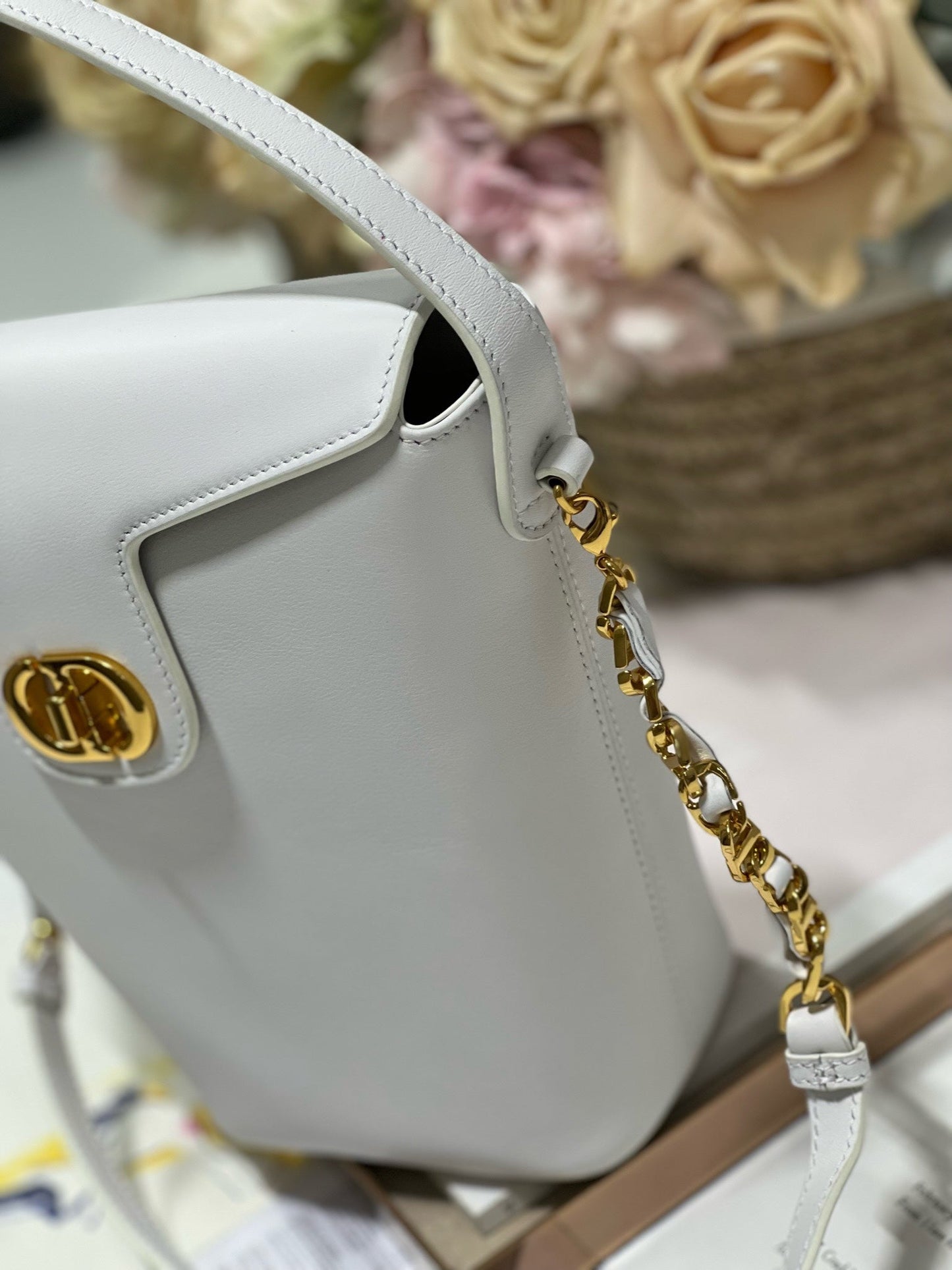CD Montaigne Large Chain Bucket Bag White Calfskin 336797 mysite