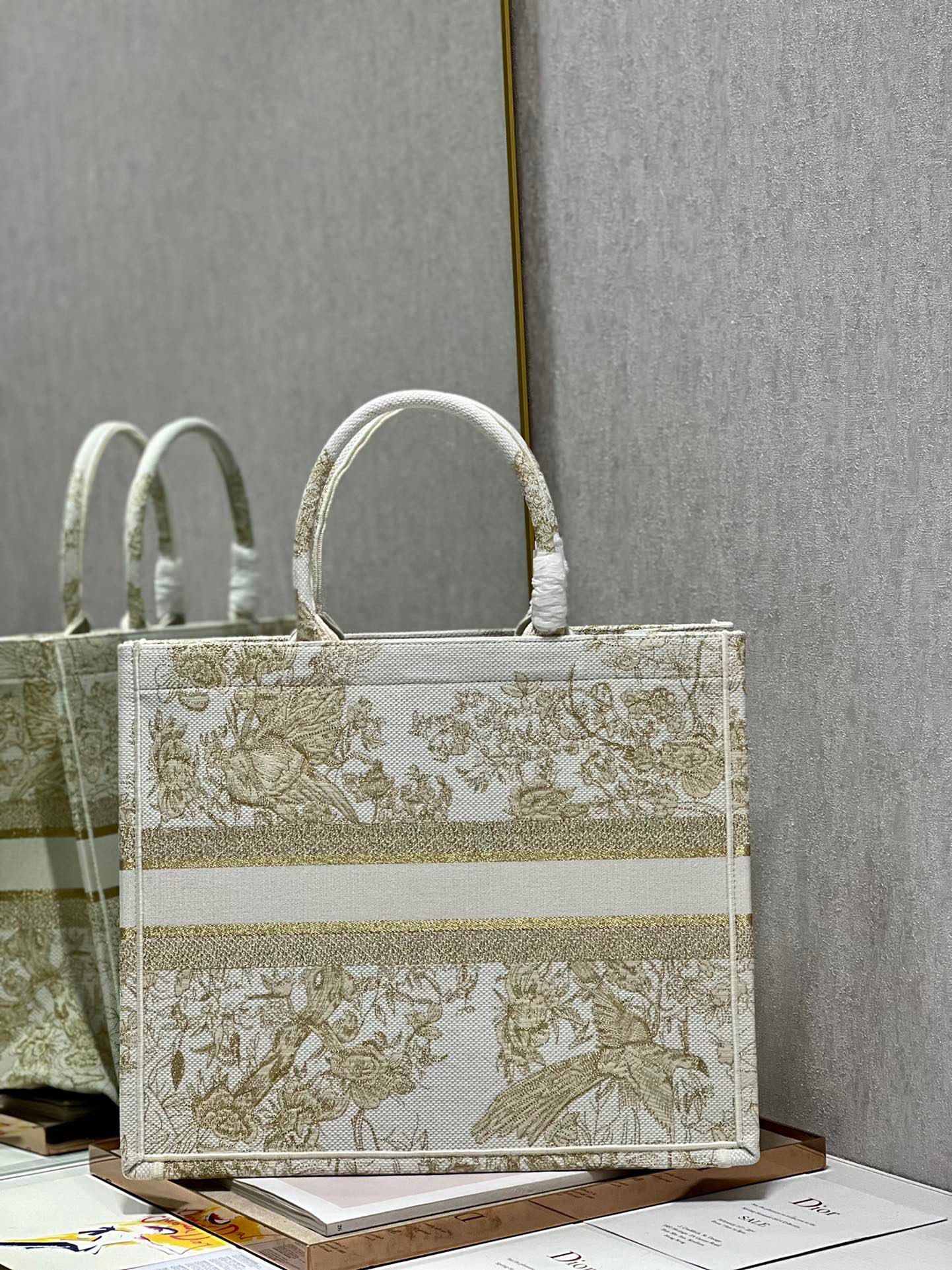 CD Golden Magpie Book Tote 42cm Bag Canvas 336588 mysite