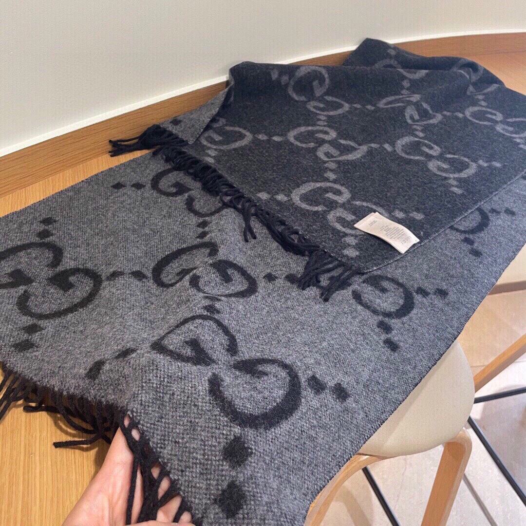 Classic Large Letter Jacquard Cashmere Scarf mysite