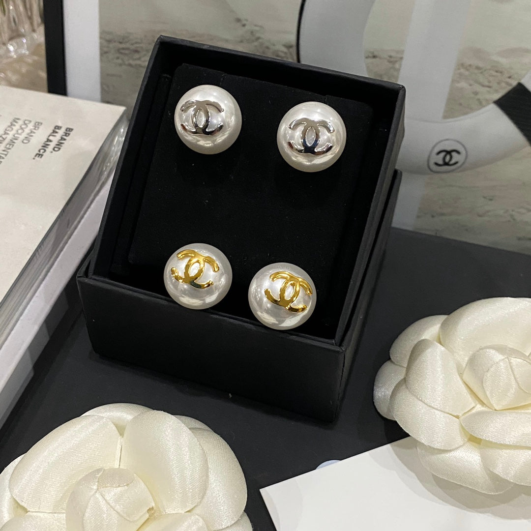 Elegant Logo Pearl Stud Earrings mysite