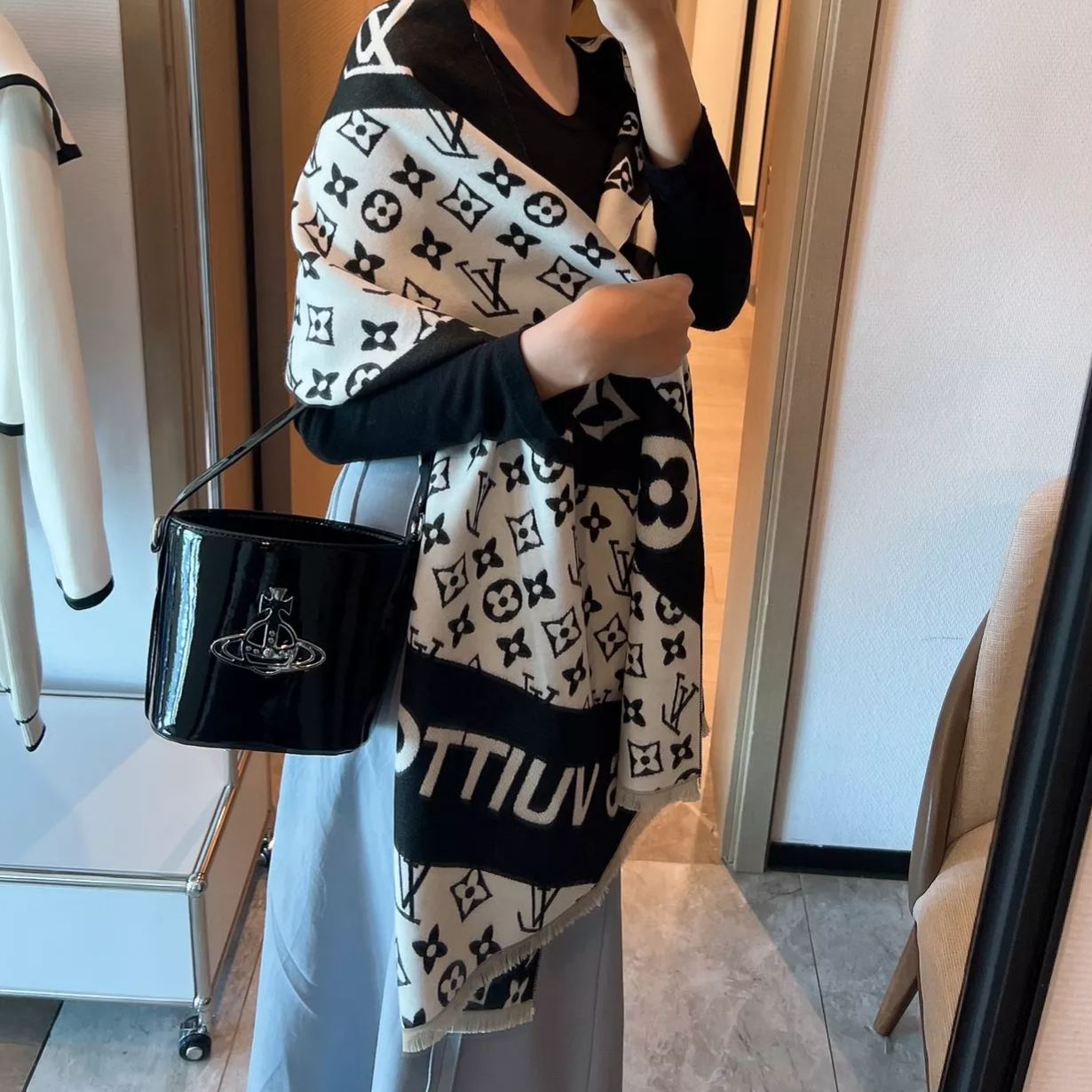 Versatile Logomania Cashmere Scarf Shawl mysite