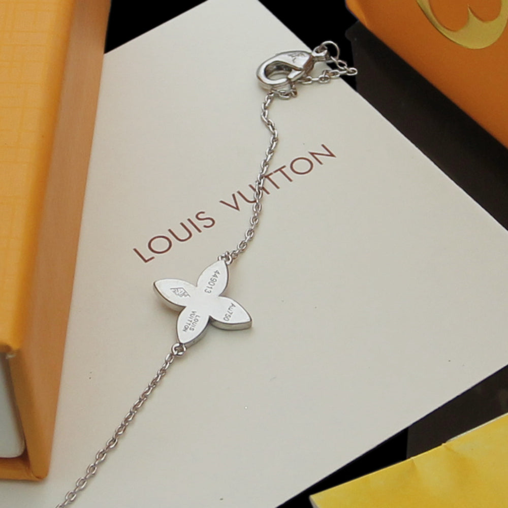 Star Blossom Necklace and Bracelet mysite