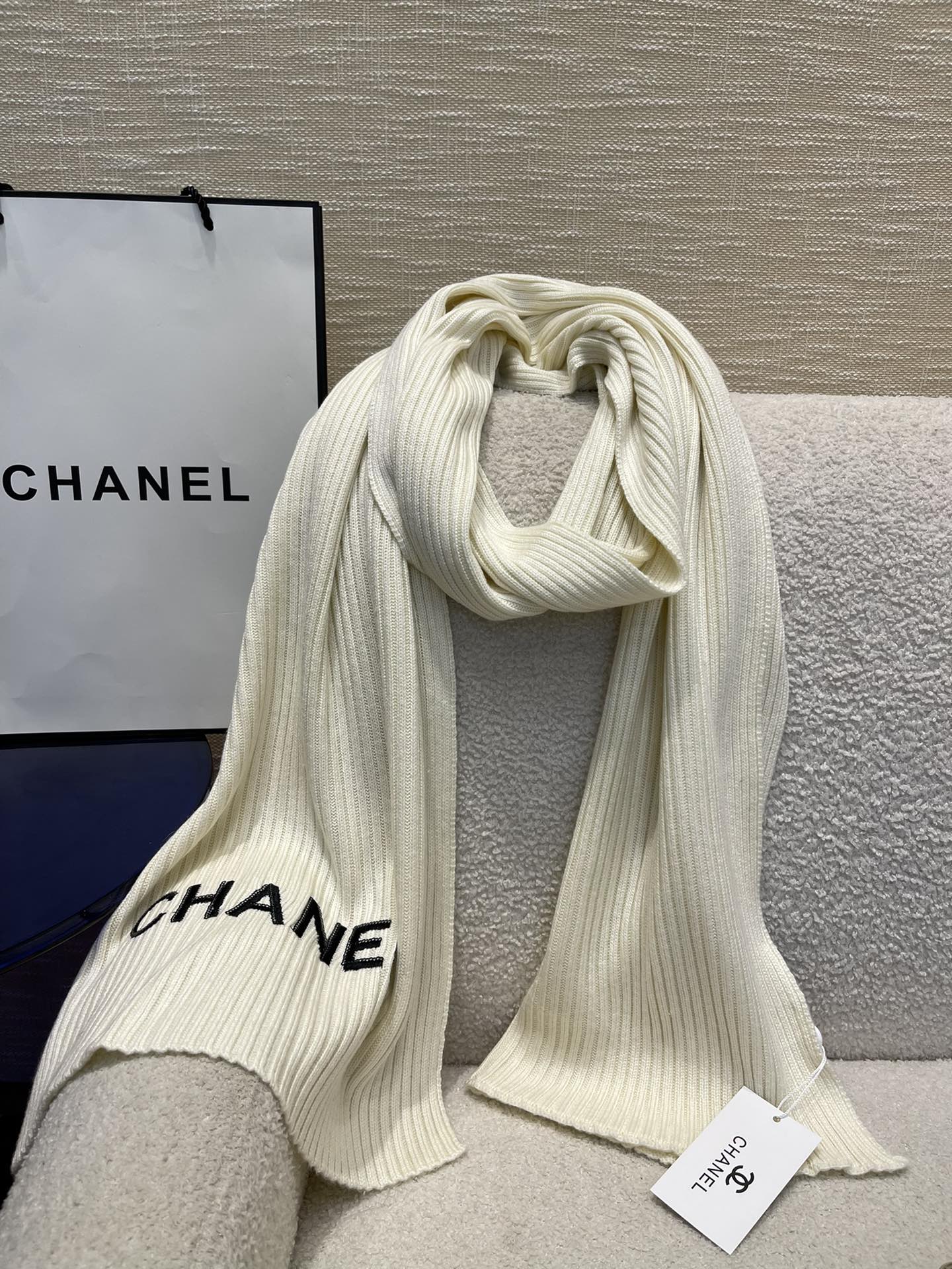 Cashmere Double Embroidered Vertical Knit Scarf mysite