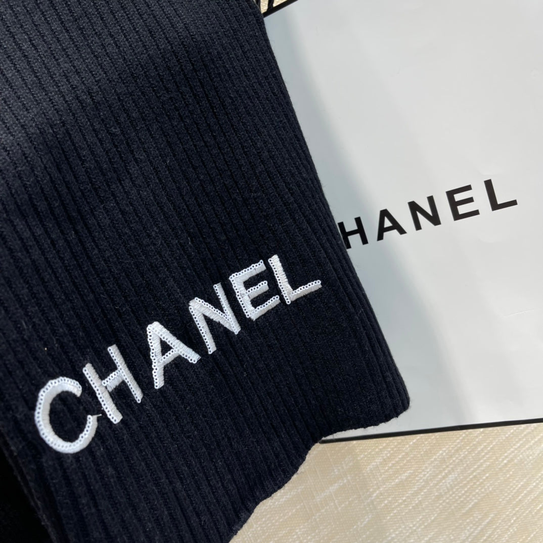 Cashmere Double Embroidered Vertical Knit Scarf mysite