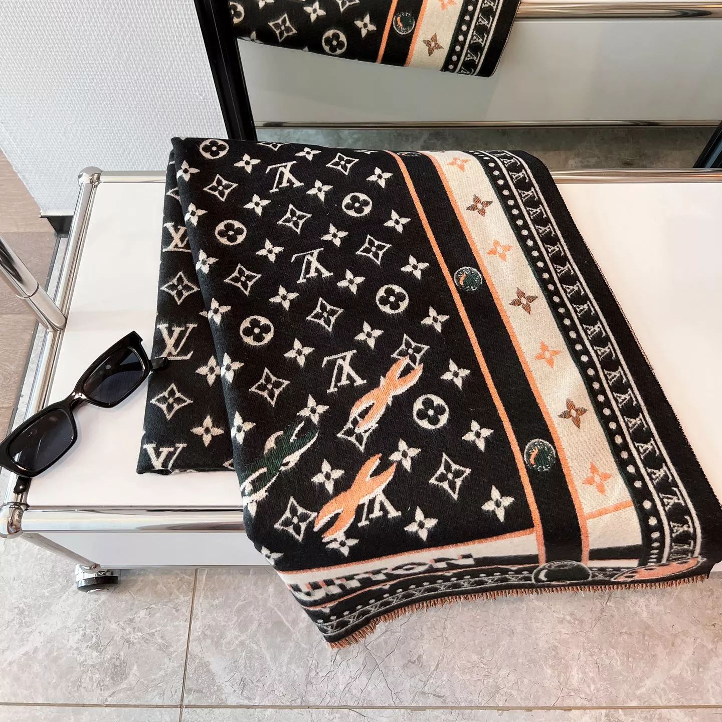 On-trend Full Monogram Cashmere Scarf Shawl mysite