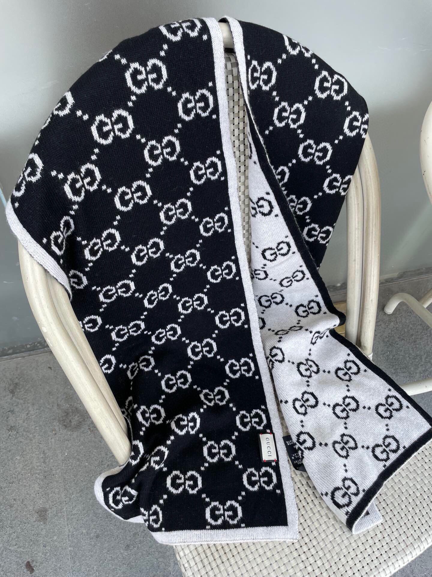 Classic Reversible Jacquard Knit Scarf mysite