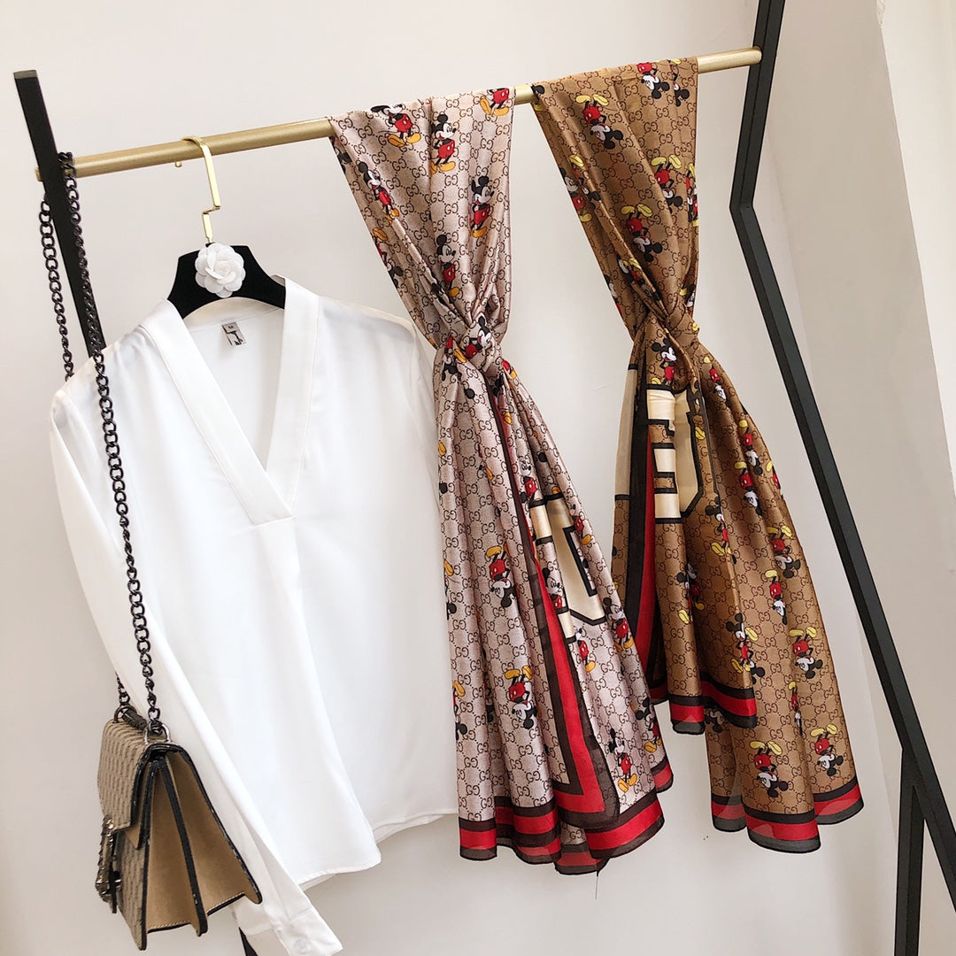 Classic Mickey Mouse Joint Silk Scarf mysite