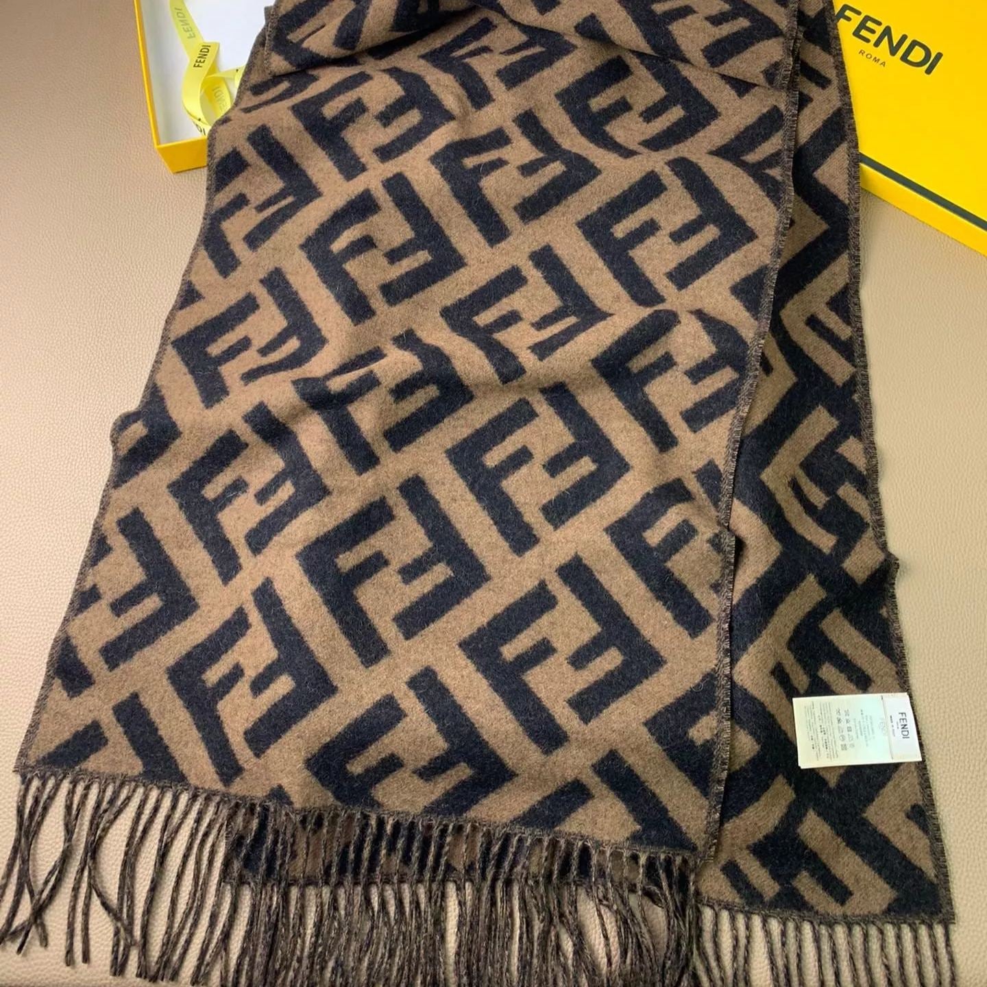 2-Color Classic FF Tassel Scarf mysite