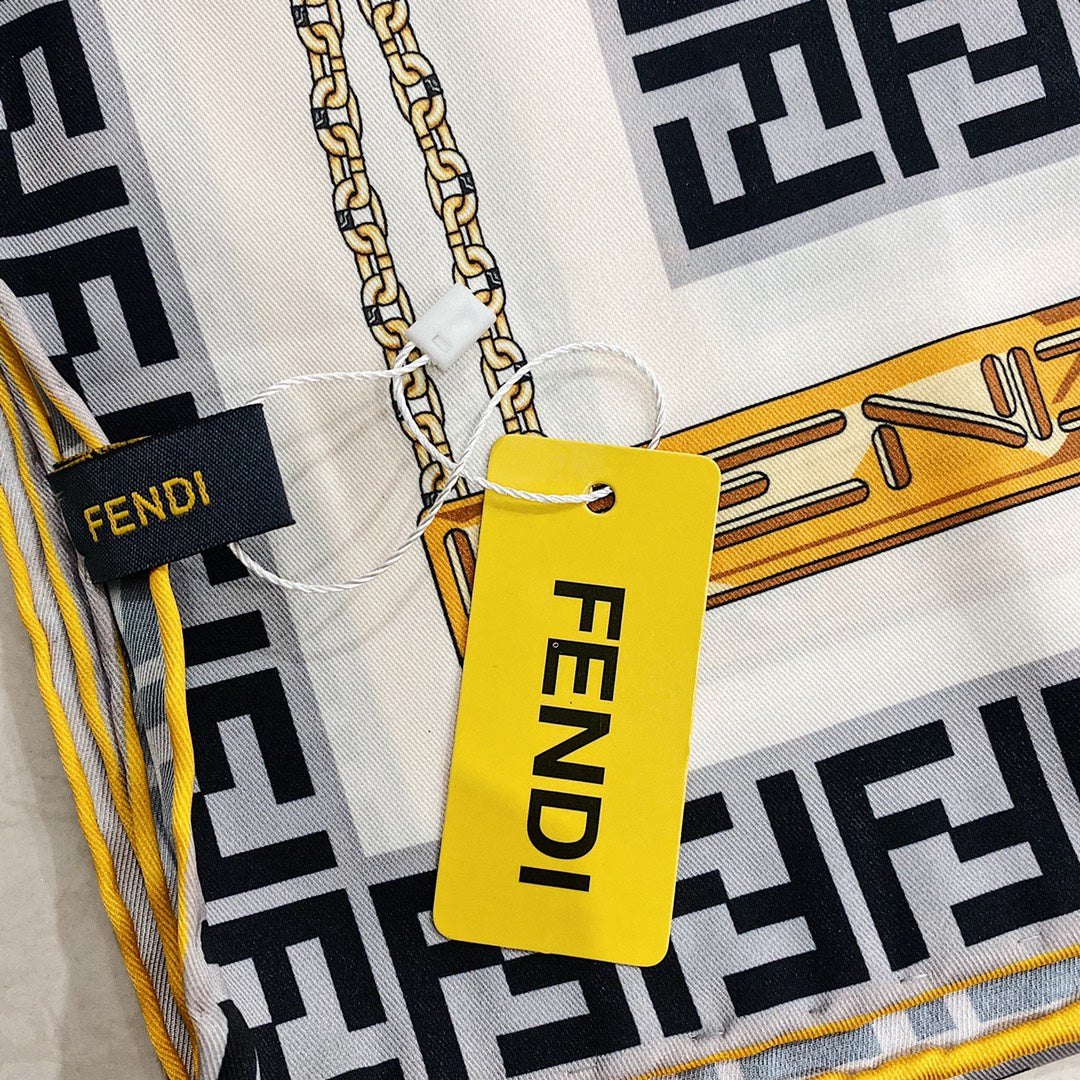 Chain Element Square Scarf mysite