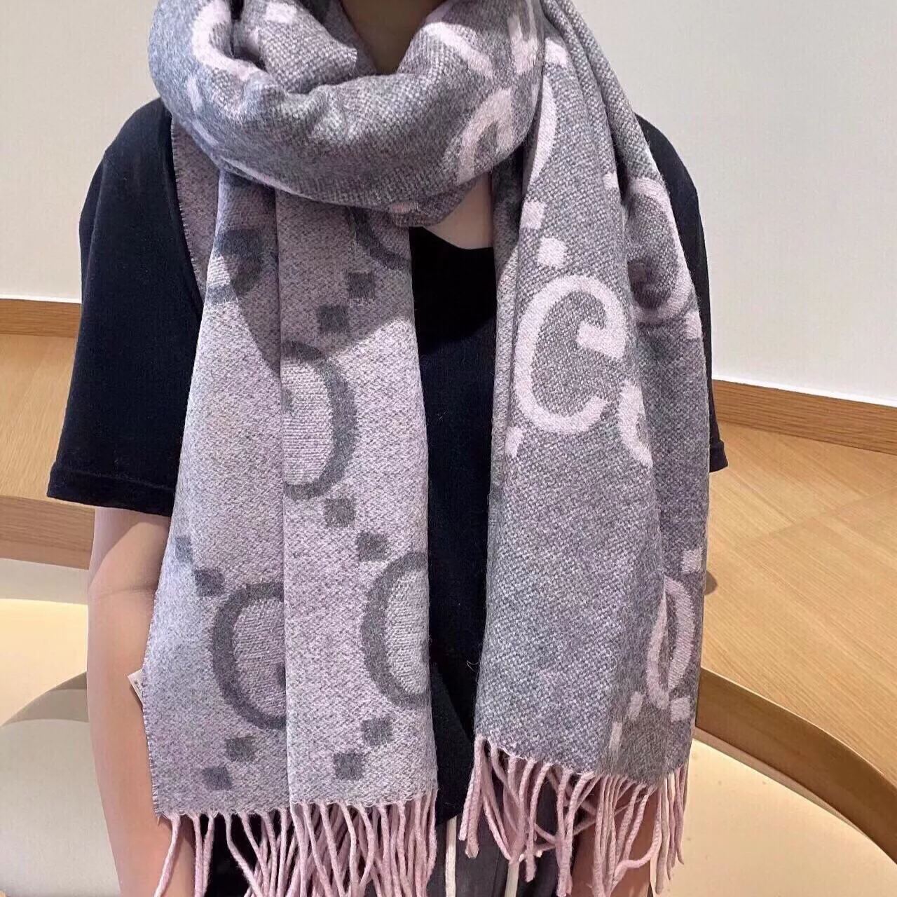 Classic Large Letter Jacquard Cashmere Scarf mysite
