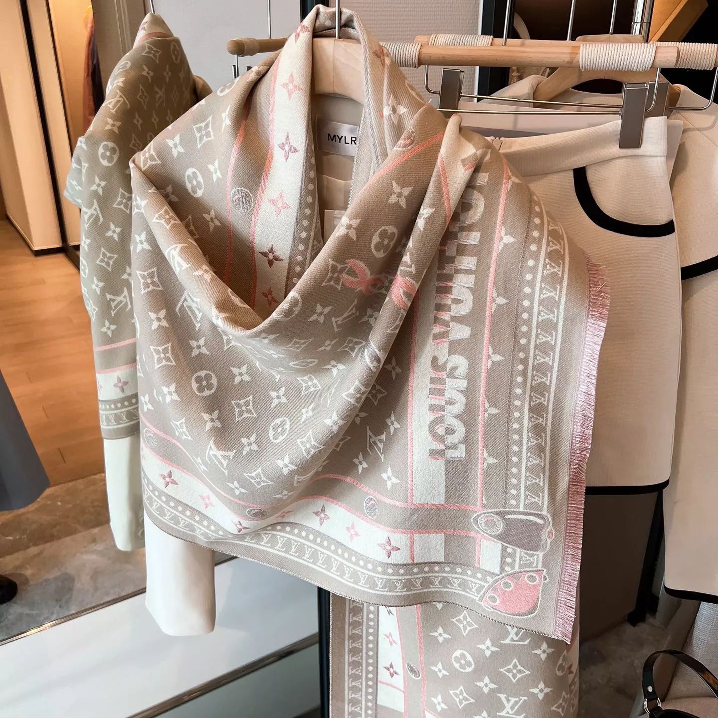 On-trend Full Monogram Cashmere Scarf Shawl mysite