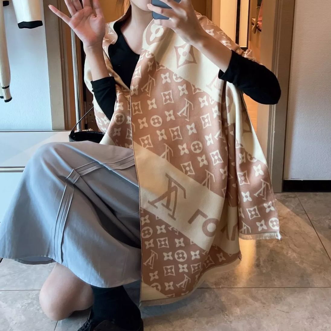 Versatile Logomania Cashmere Scarf Shawl mysite