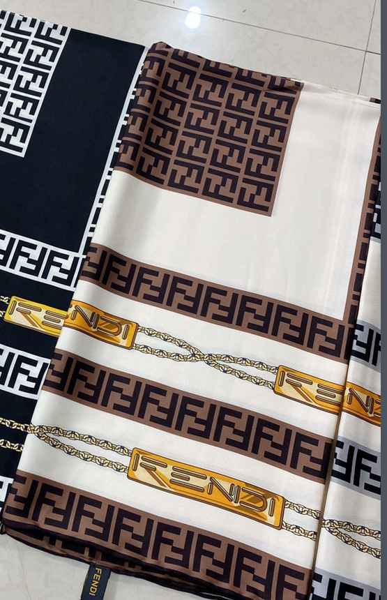 Chain Element Square Scarf mysite
