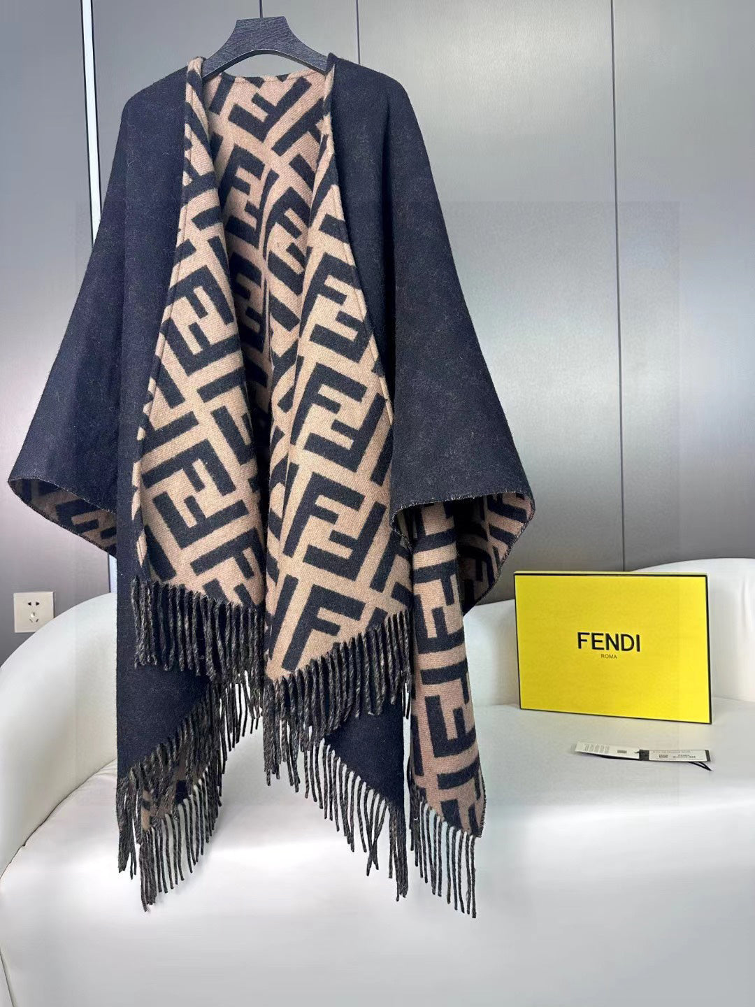 Retro wool and cashmere poncho mysite
