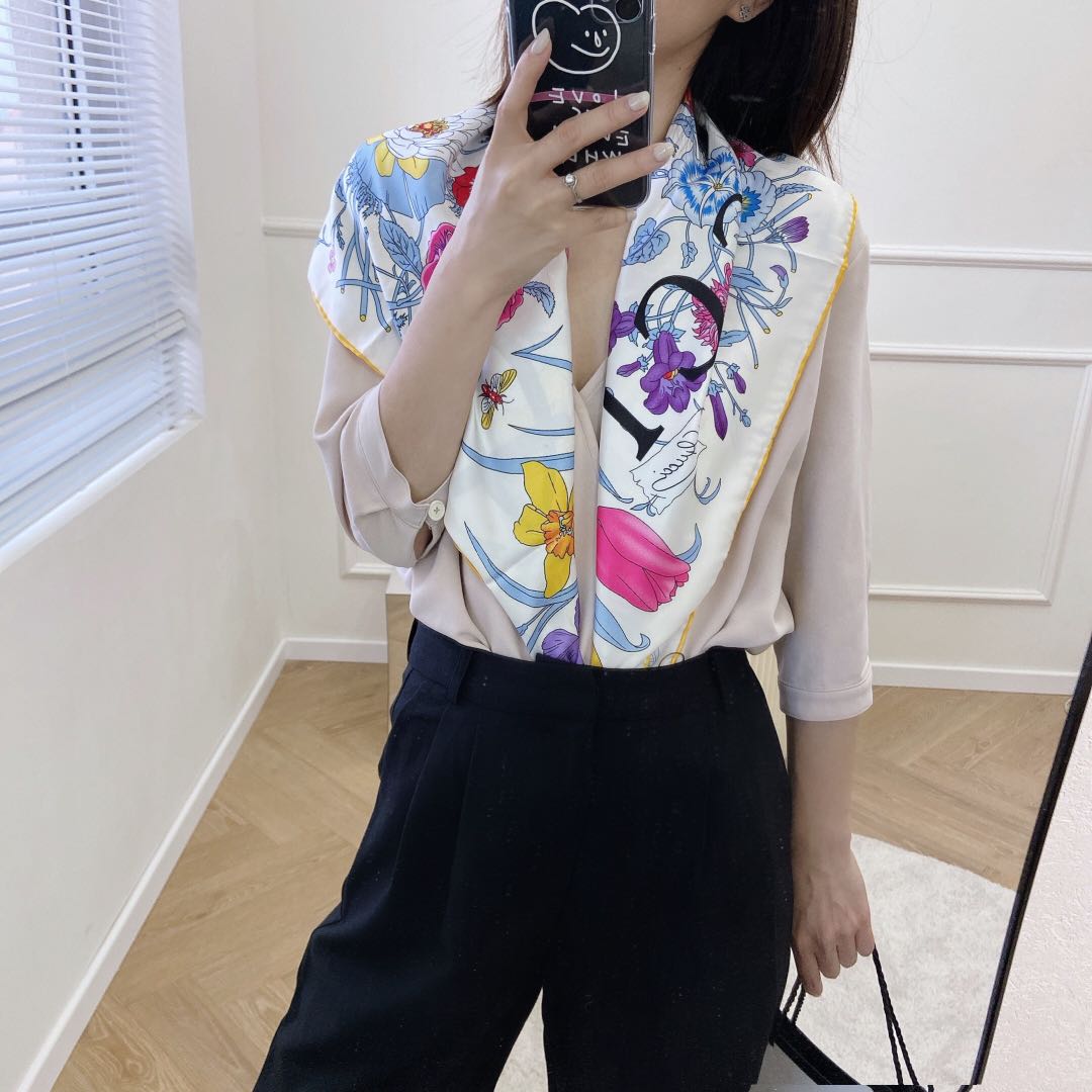 Collaboration Mickey Square Scarf mysite