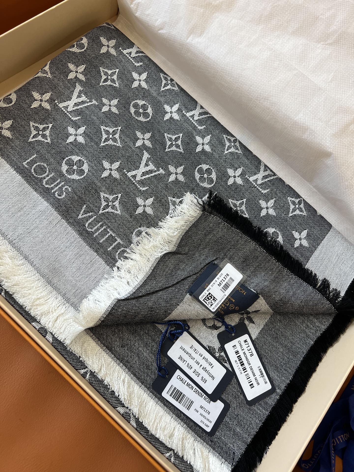 Fashionable printed silk and wool scarf mysite