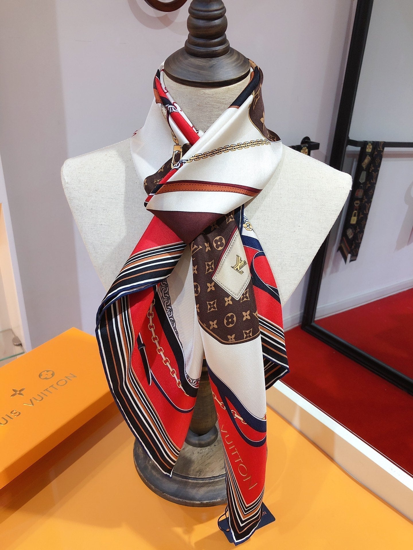TREASURE Square Scarf mysite