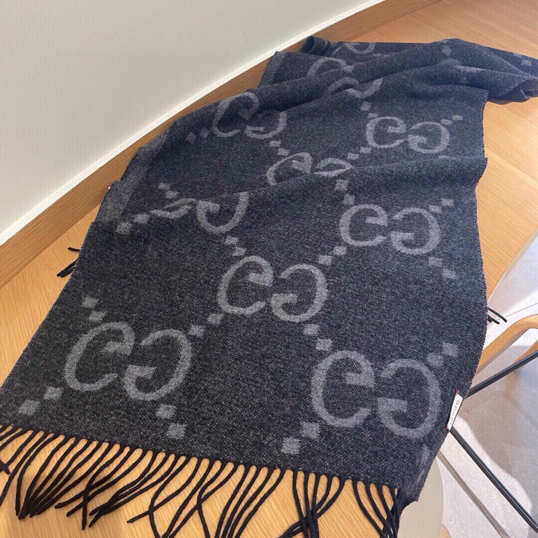 Classic Large Letter Jacquard Cashmere Scarf mysite