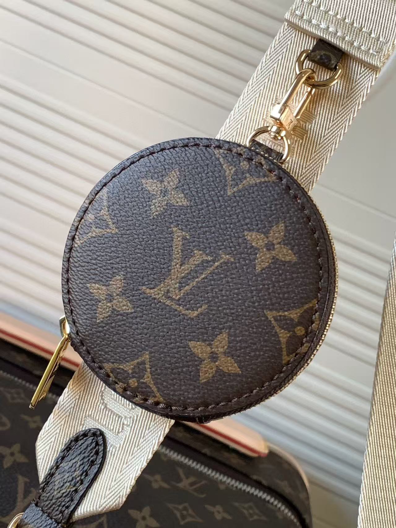 LV OnTheGo PM Brown Monogram and Monogram Reverse Coated Canvas mysite