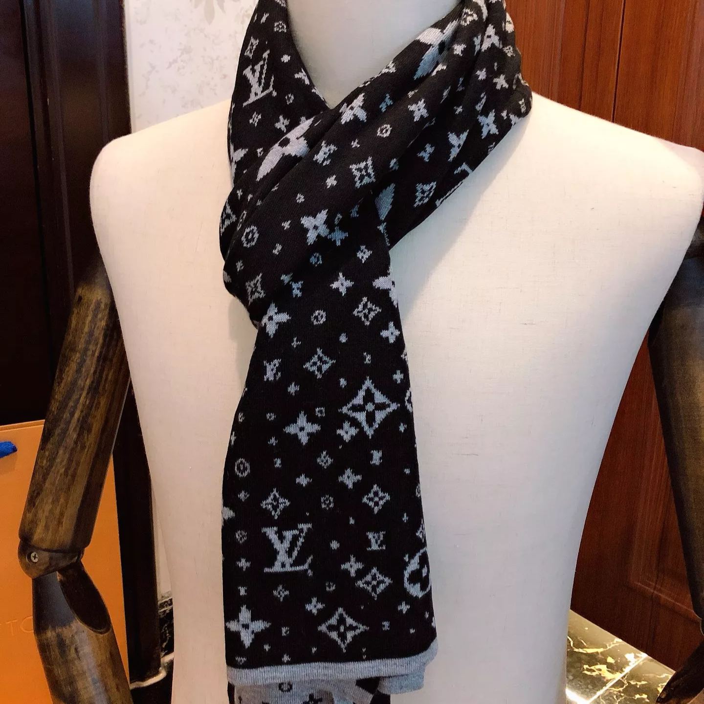 Classic Monogram Cashmere Jacquard Knit Scarf mysite