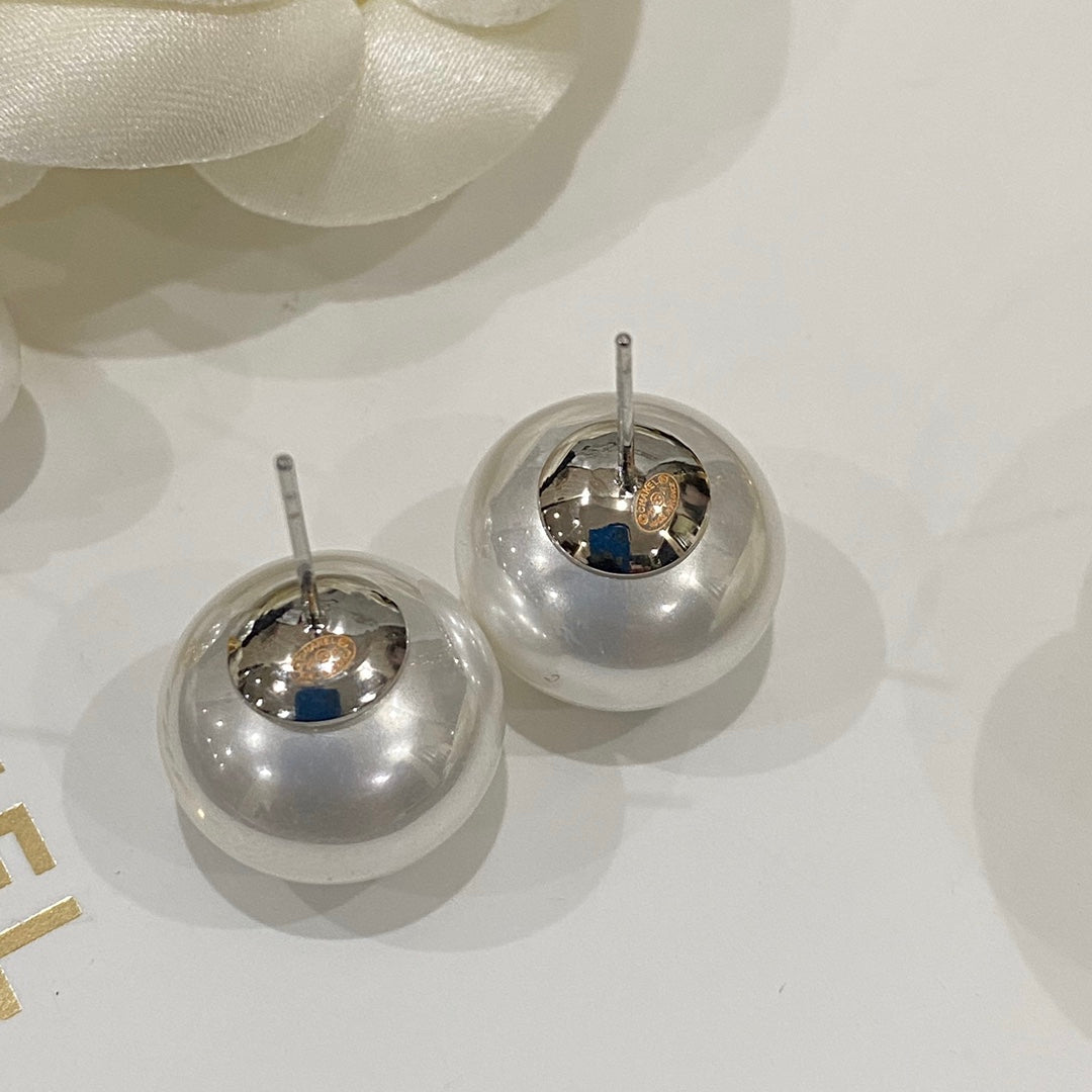 Elegant Logo Pearl Stud Earrings mysite