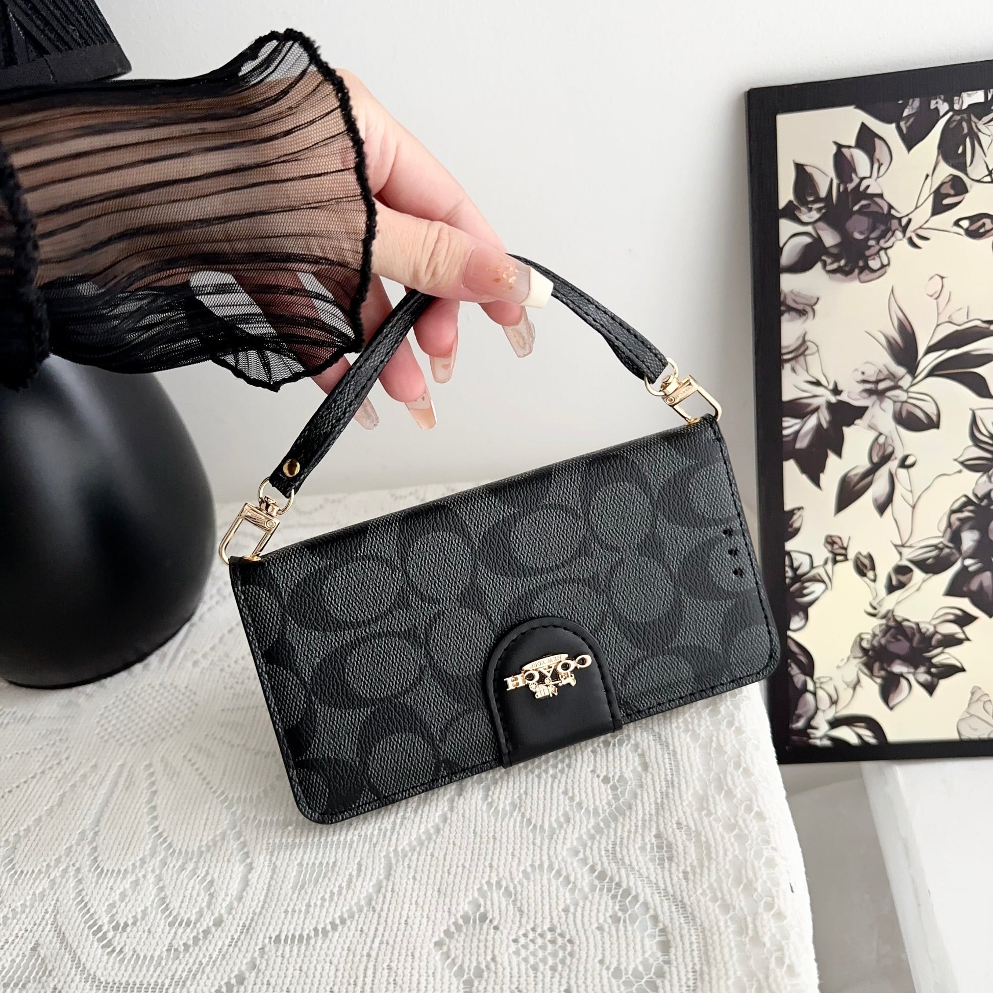 Coach iPhone Case  Leather Flip Case with Card Holder Black-PTK241622-ss mysite