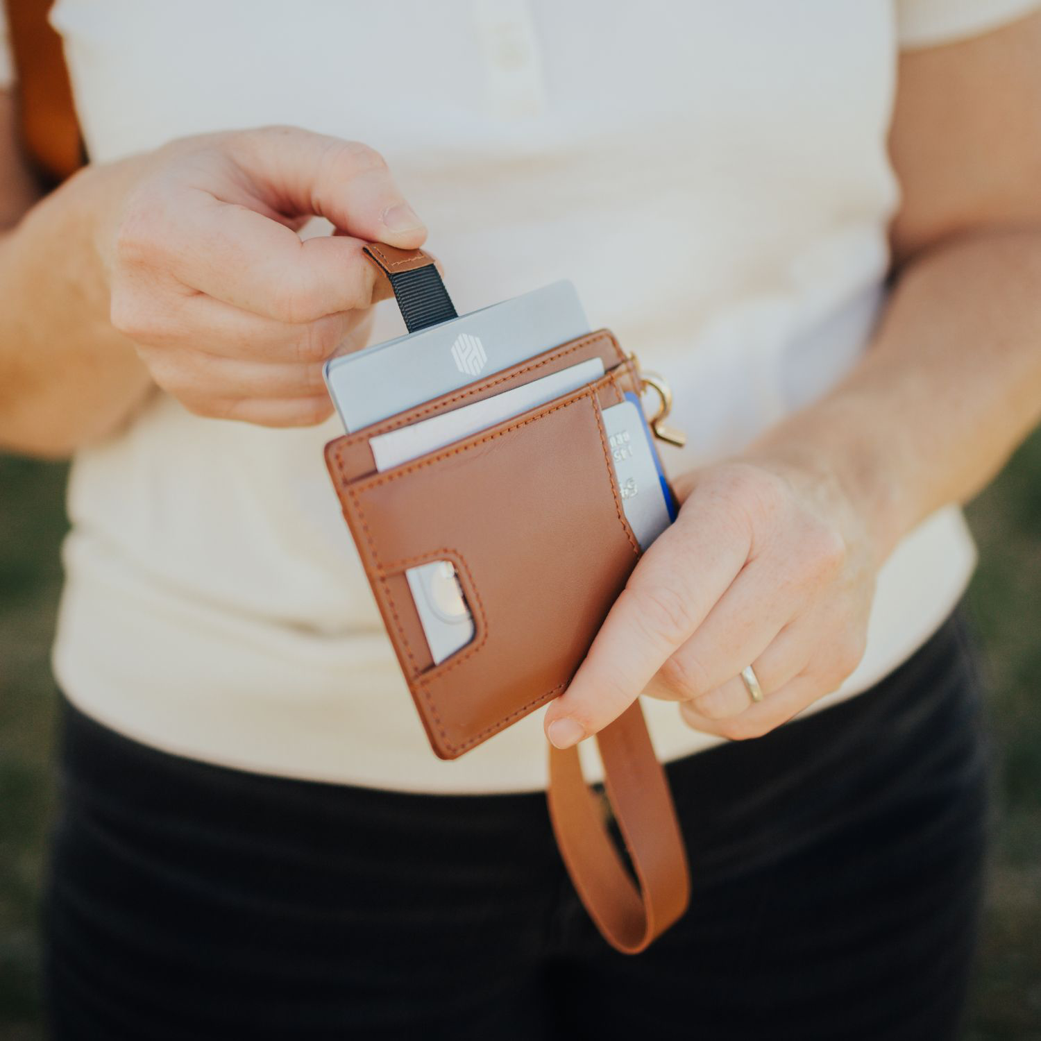 The Lurna Wallet - Pull to Pop-1 mysite