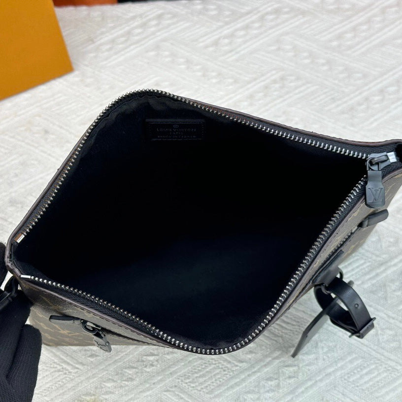 Trendy Cool Square Handbags