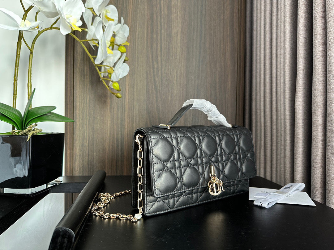MISS CD 21CM BLACK LAMBSKIN mysite