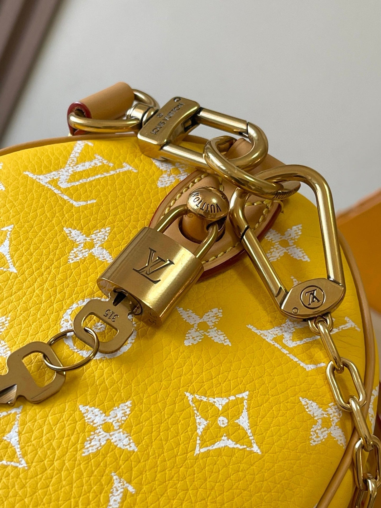 speedy p9 bandouliere 25cm yellow calfskin mysite