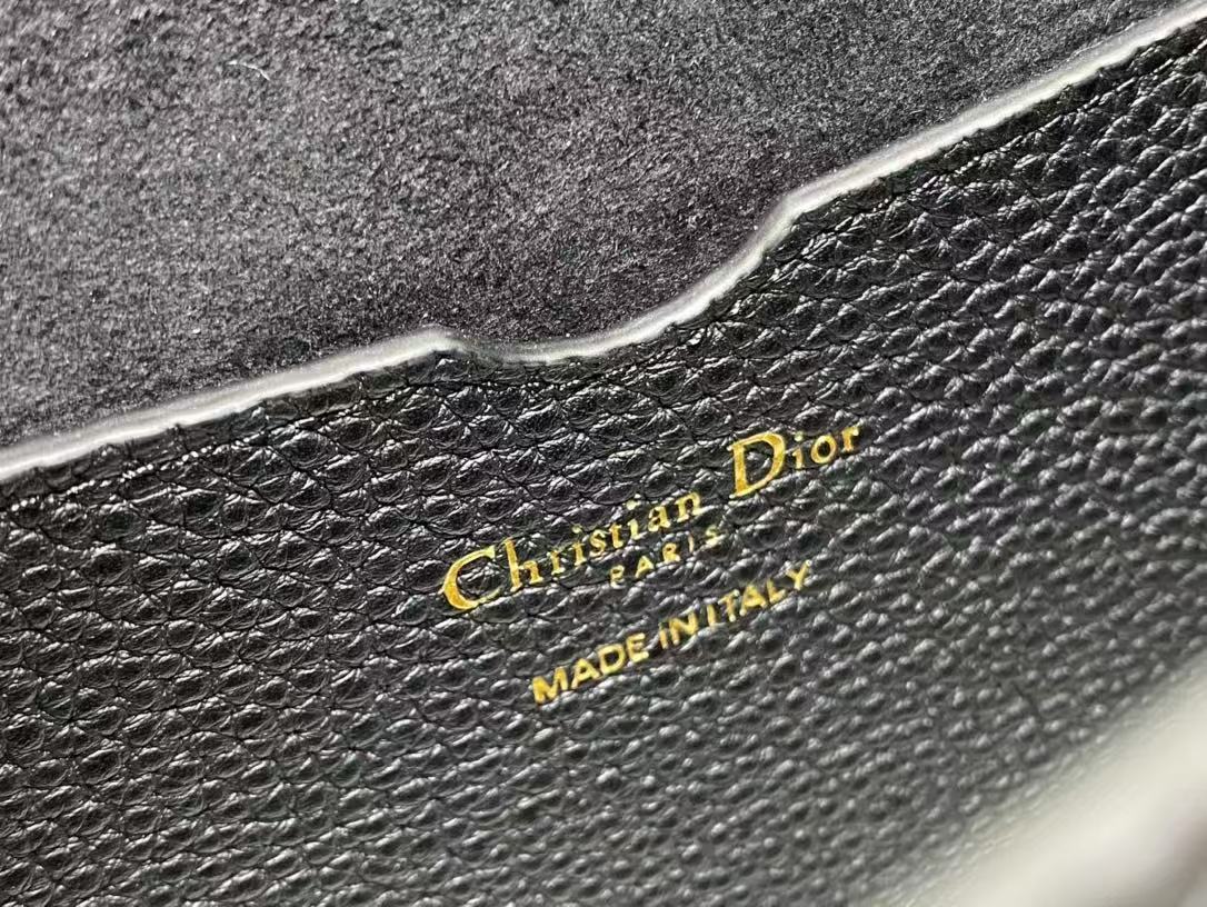 CD Bobby Bag Black Pebbled Leather Gold Hardware mysite