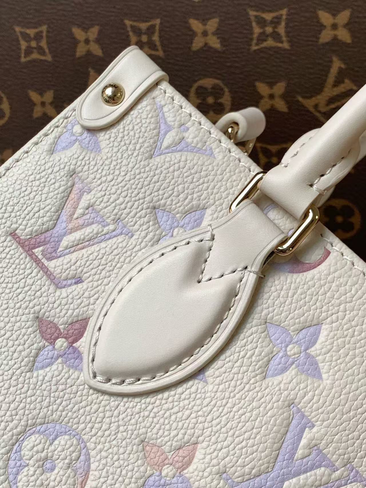 LV OnTheGo 25cm Bag White Purple Pink Embossed Grained Cowhide mysite