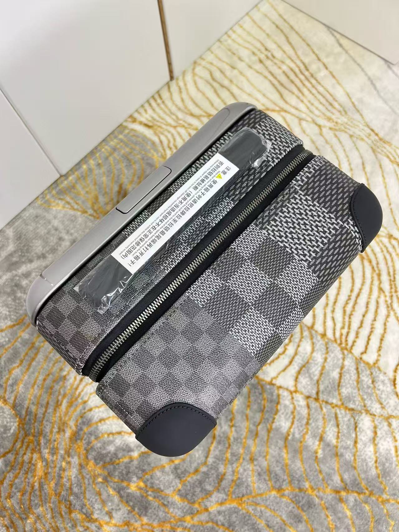 Louis Vuitton Horizon 55 Plaid Suicase Gray Black Leather mysite