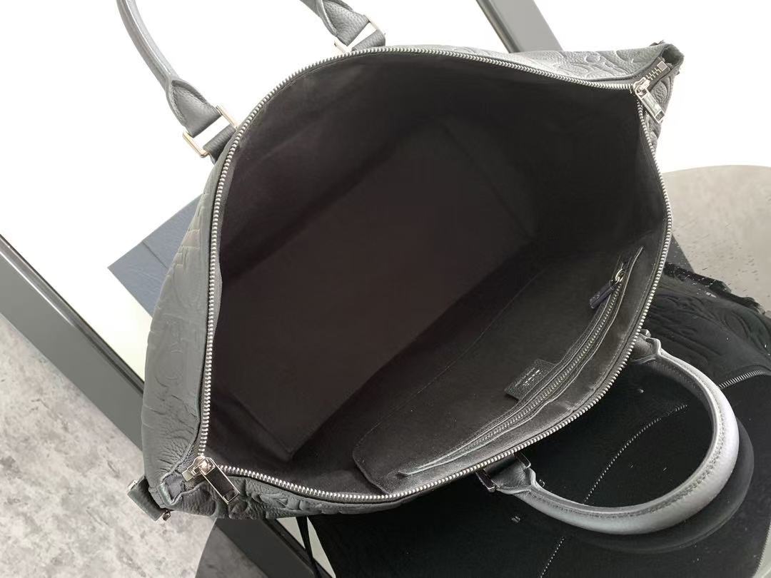 Weekender 40 Black Dior Gravity Leather and Black Grained Calfskin mysite