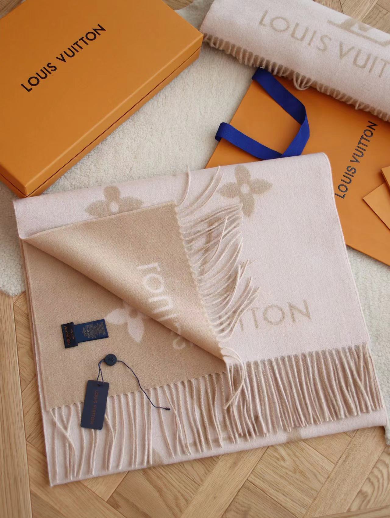 Classic Embossed Cashmere Scarf mysite