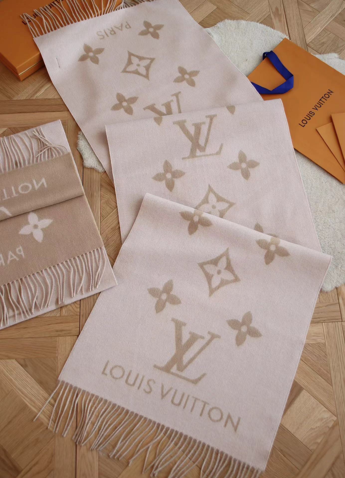 Classic Embossed Cashmere Scarf mysite