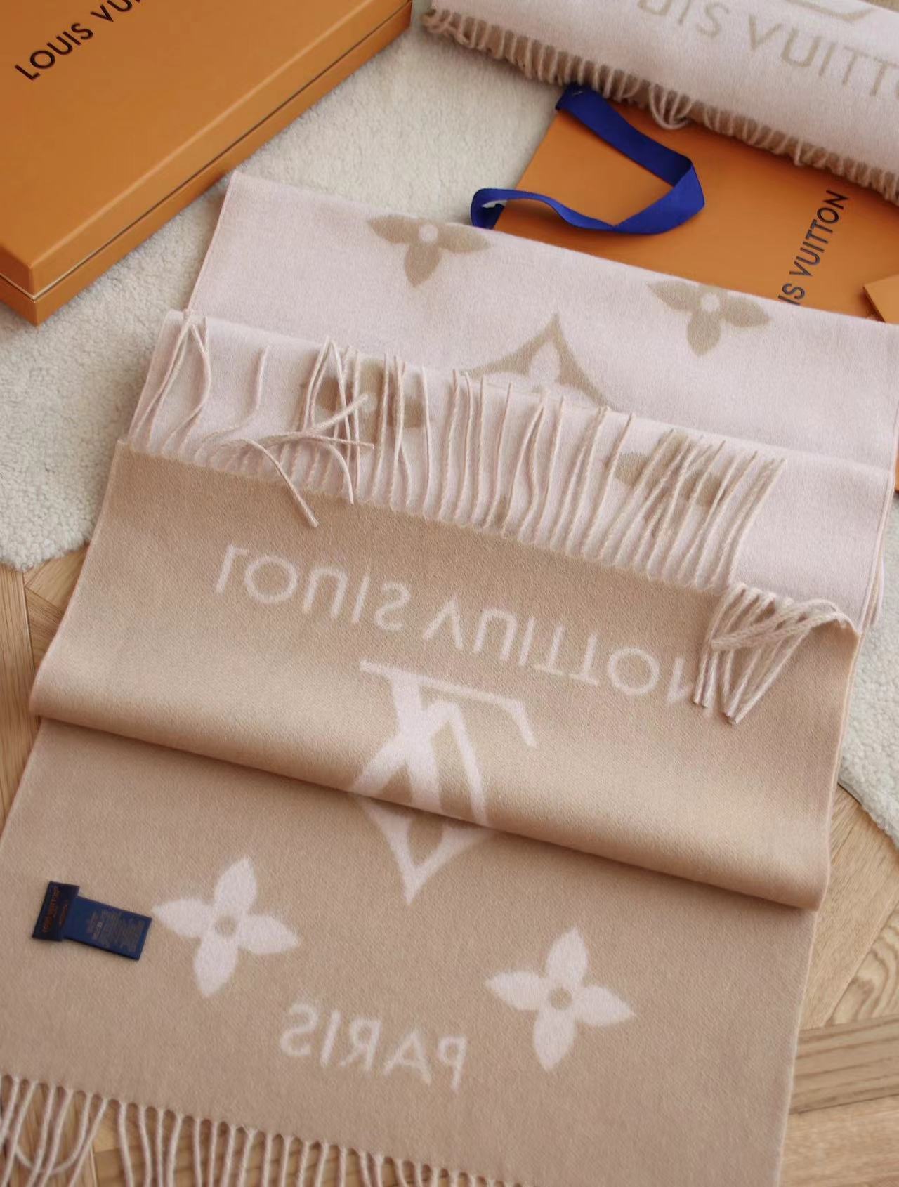 Classic Embossed Cashmere Scarf mysite