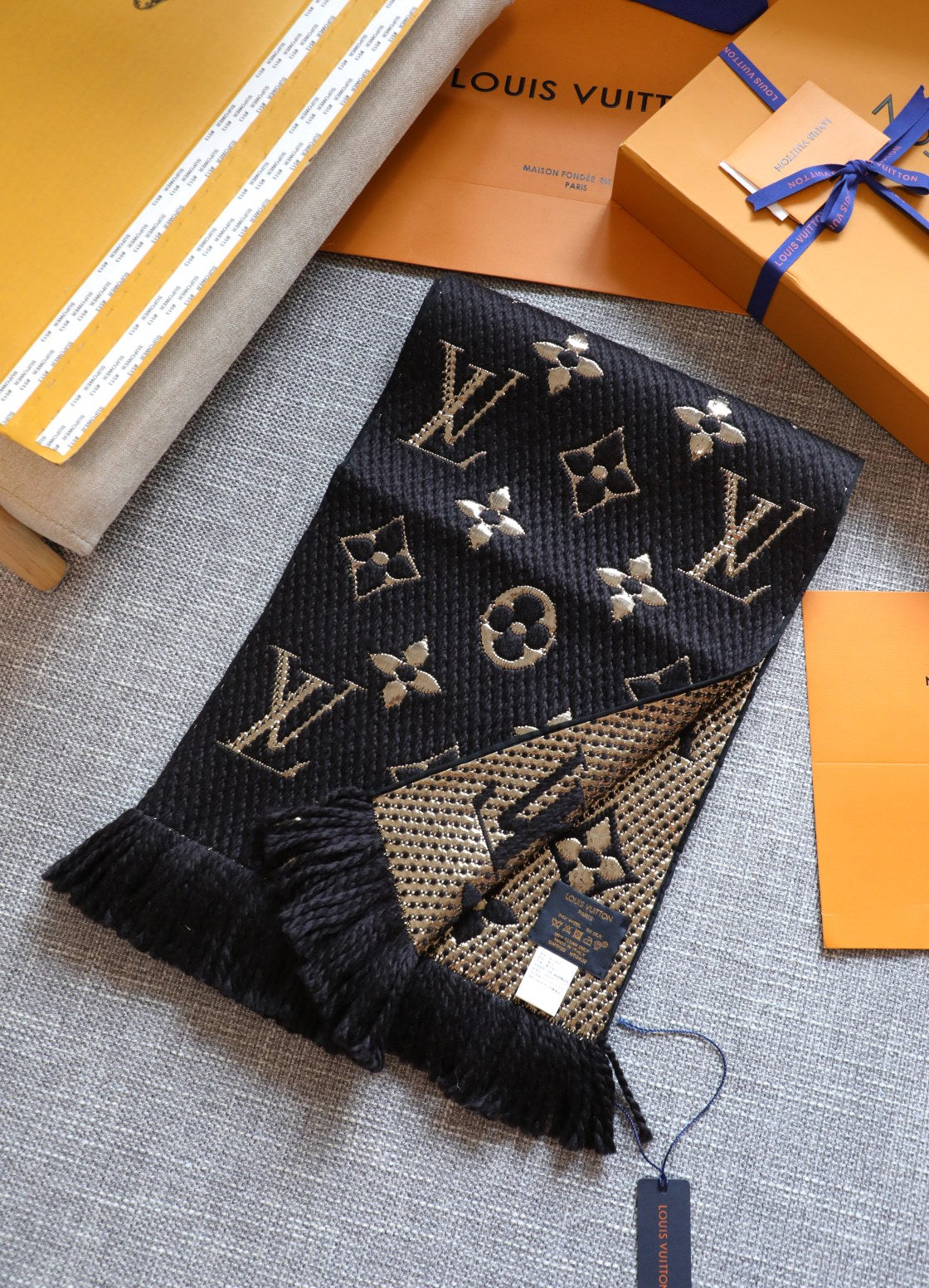 A century-old classic cashmere scarf mysite