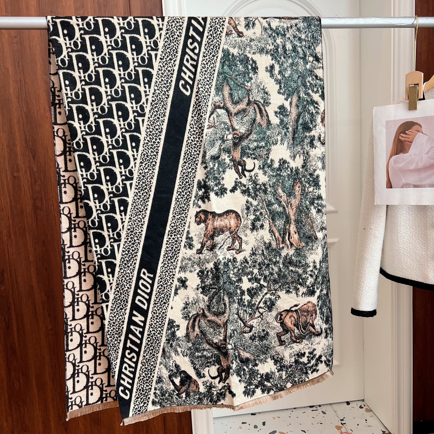 Animal Forest Cashmere Shawl-Scarf mysite