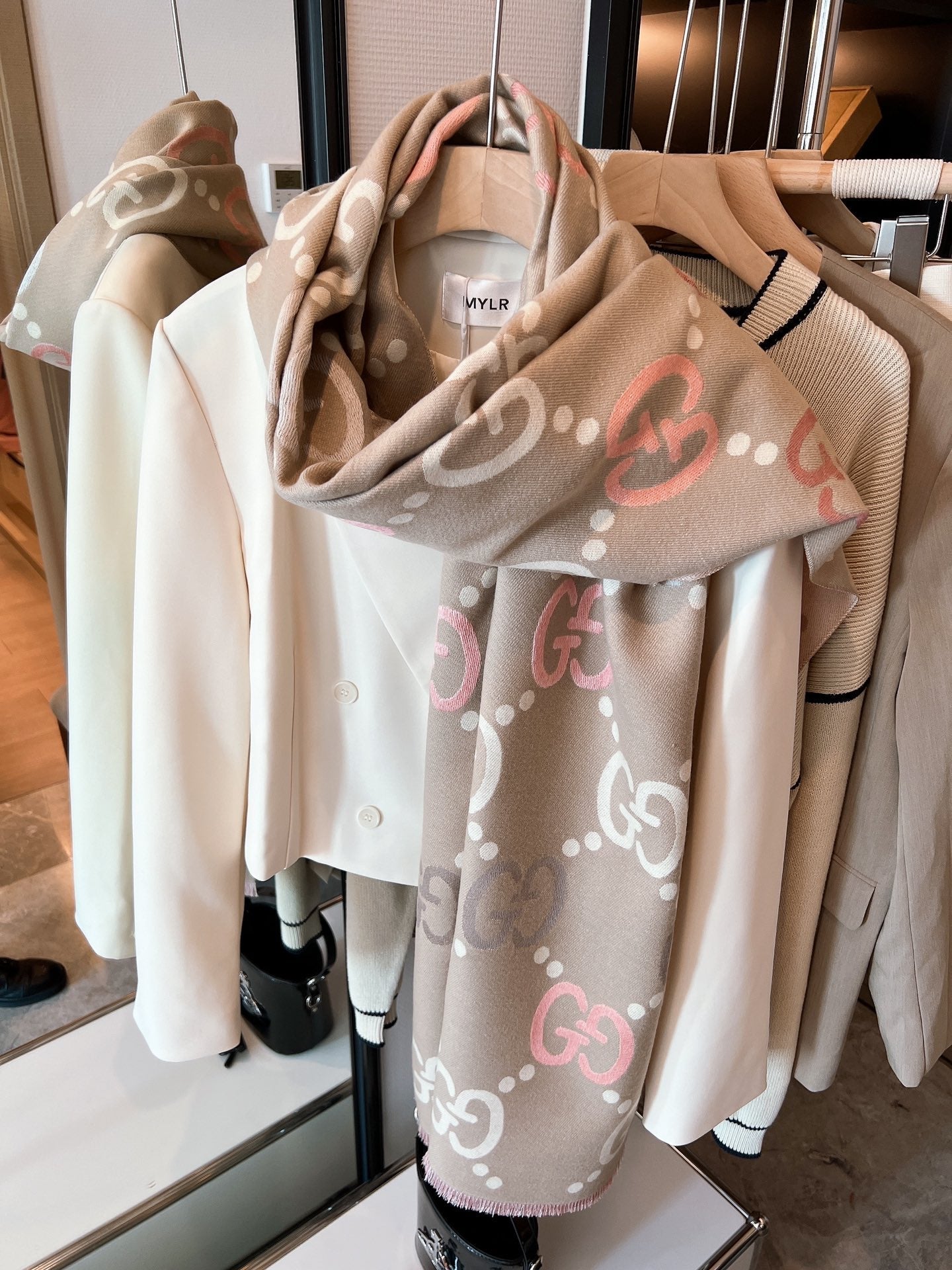 Versatile Monogram Jacquard Letter Scarf Shawl mysite