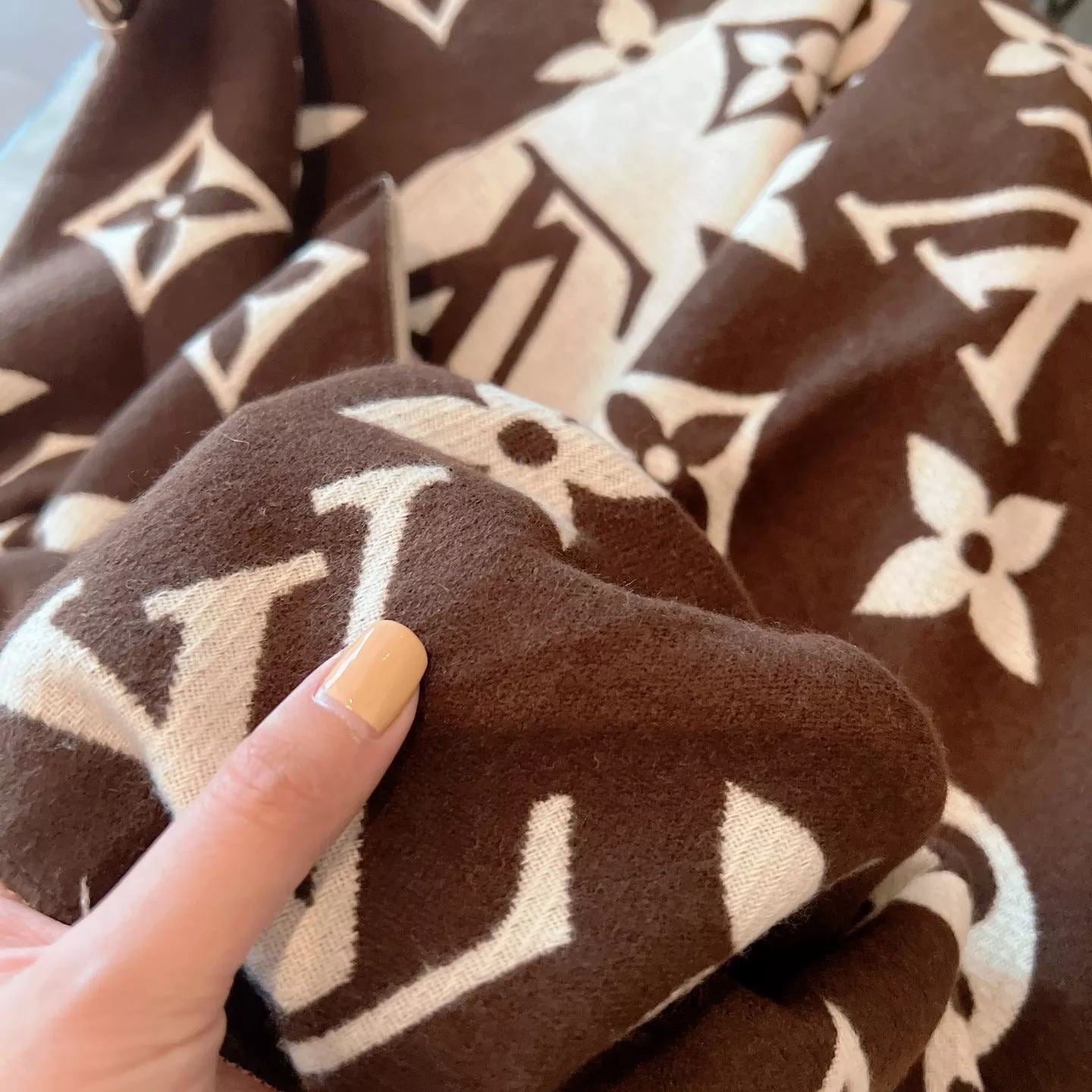 Simple Monogram Cashmere Fringed Scarf mysite